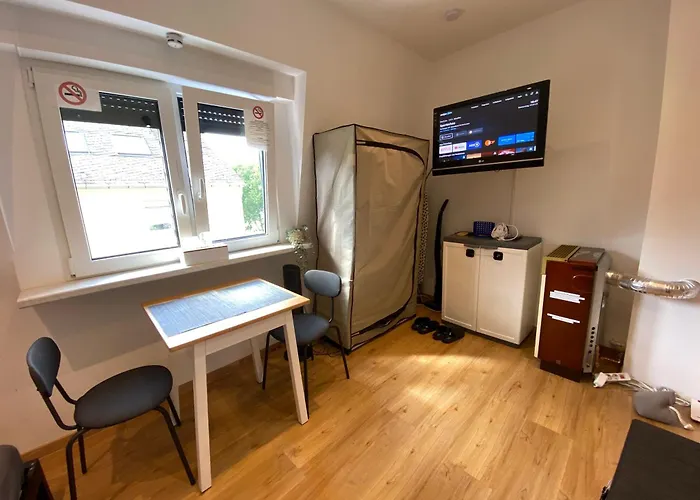 - Eigenes Bad,kueche - Wifi - Parkplatz - 2 Og *